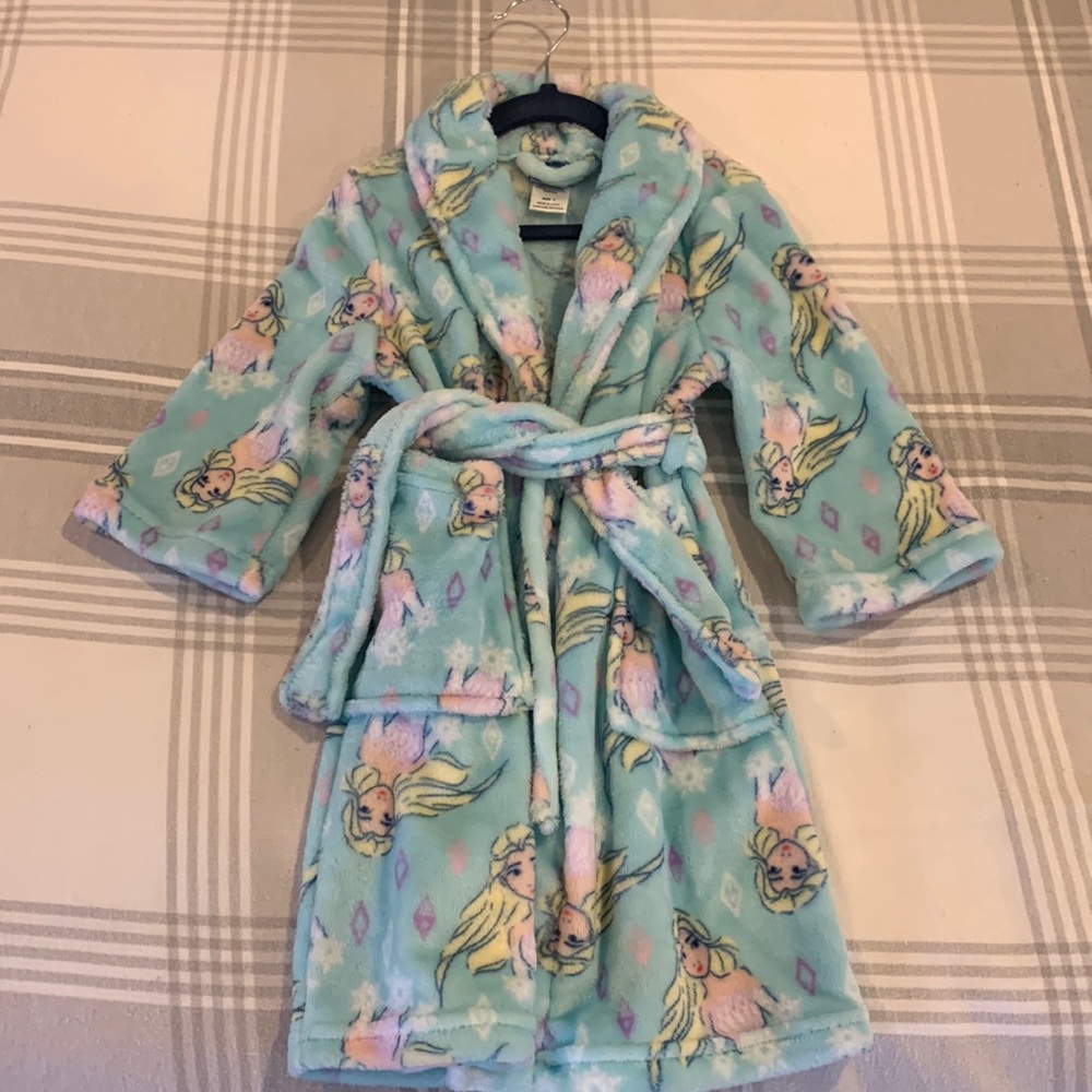 Elsa Robe girls size 4